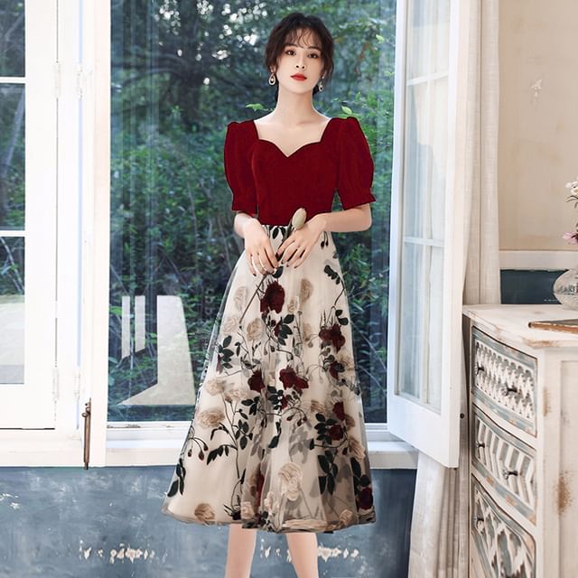 Embroidered Sweetheart Short-Sleeve Panel Dress Gown / Evening A-Line Cocktail Floral Neckline