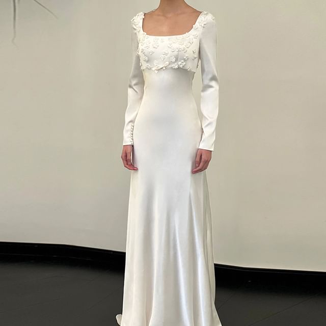 Long-Sleeve Gown Wedding Flower Sheath