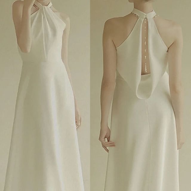 A-Line Halter Plain Neck Gown Wedding