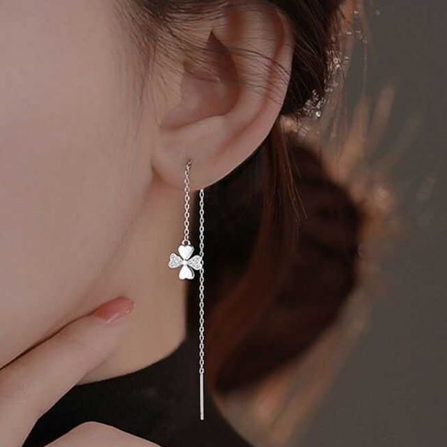 Boucle d'oreille en alliage avec strass Clover