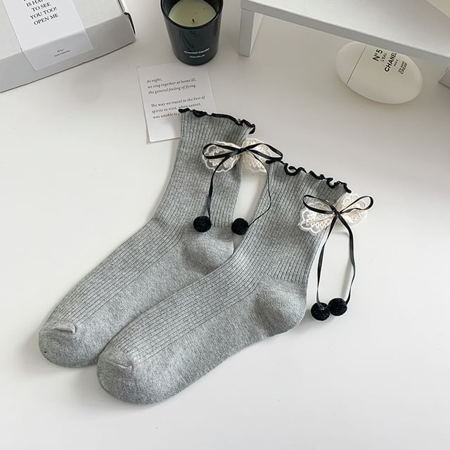Ruffle Trim Bow Socks