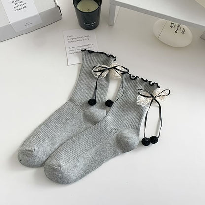 Ruffle Trim Bow Socks