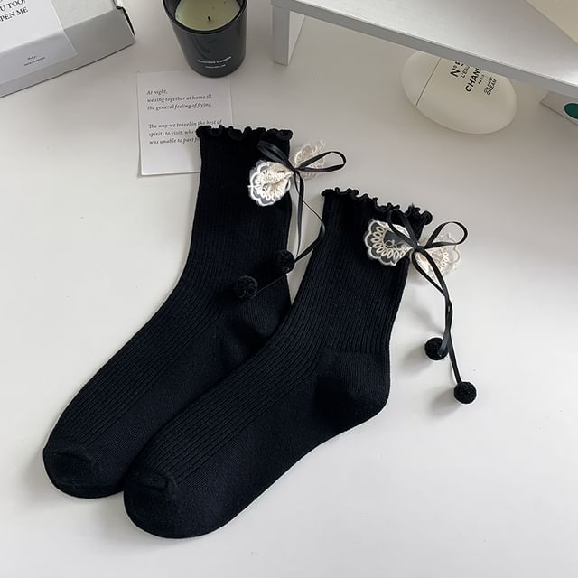 Ruffle Trim Bow Socks