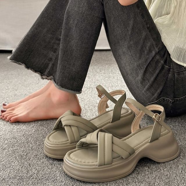 Platform Sandals Twist