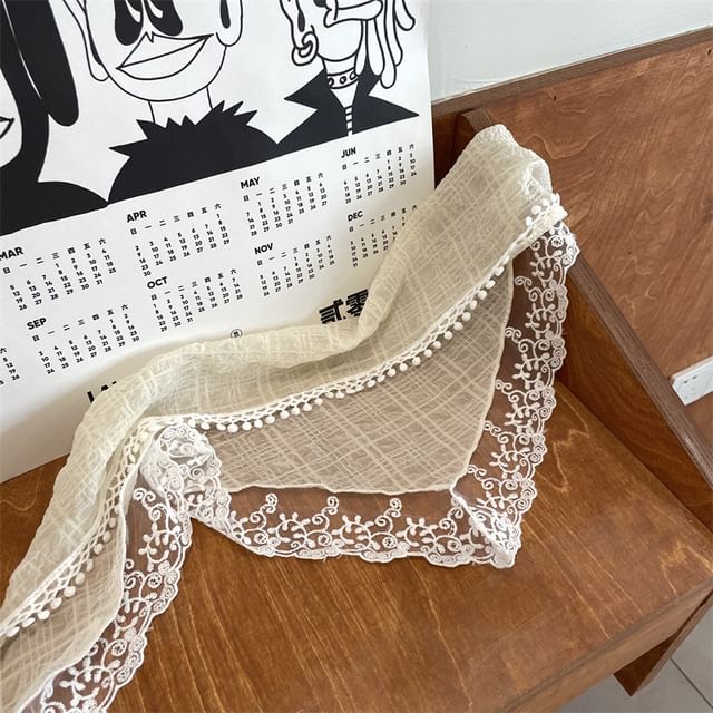 Lace Trim Headkerchief