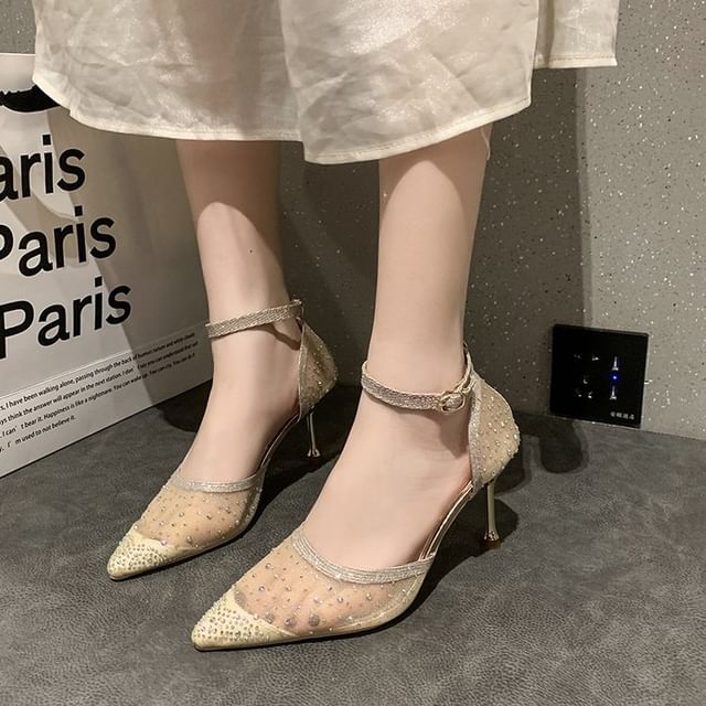 Escarpins à talons aiguilles pointus avec strass