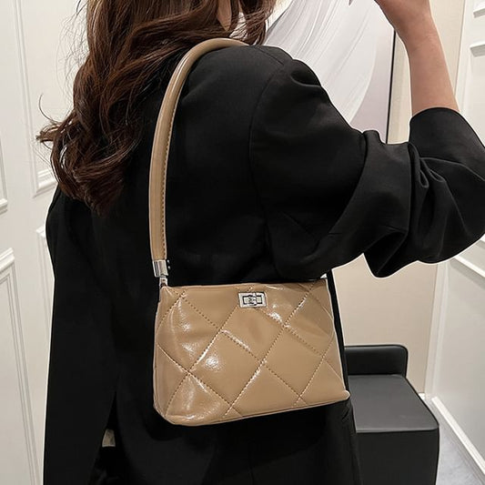 Quilted Twisted Bucket Bag