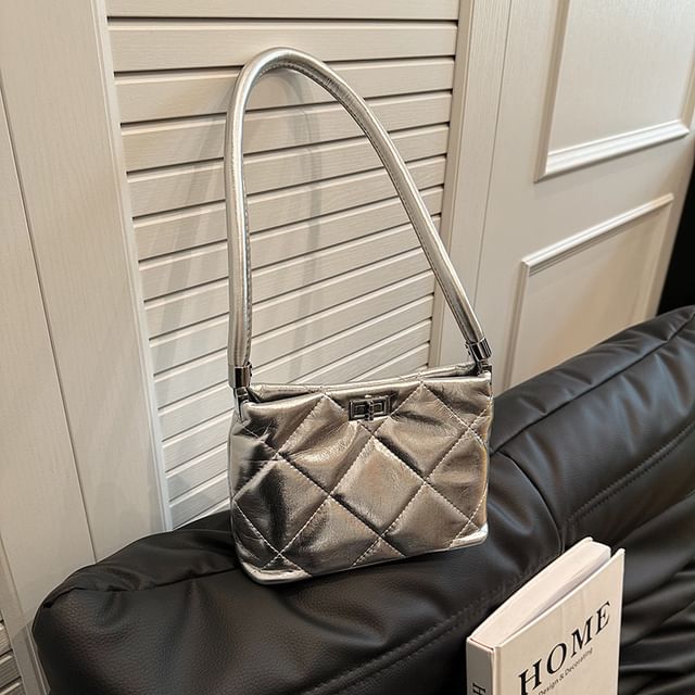 Quilted Twisted Bucket Bag