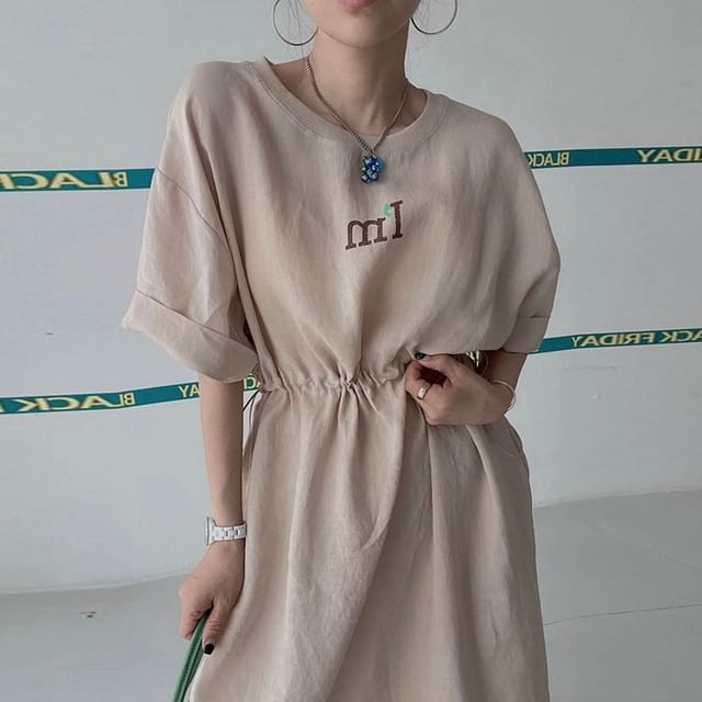 Short-Sleeve Lettering Drawstring Waist Slit Midi A-Line T-Shirt Dress