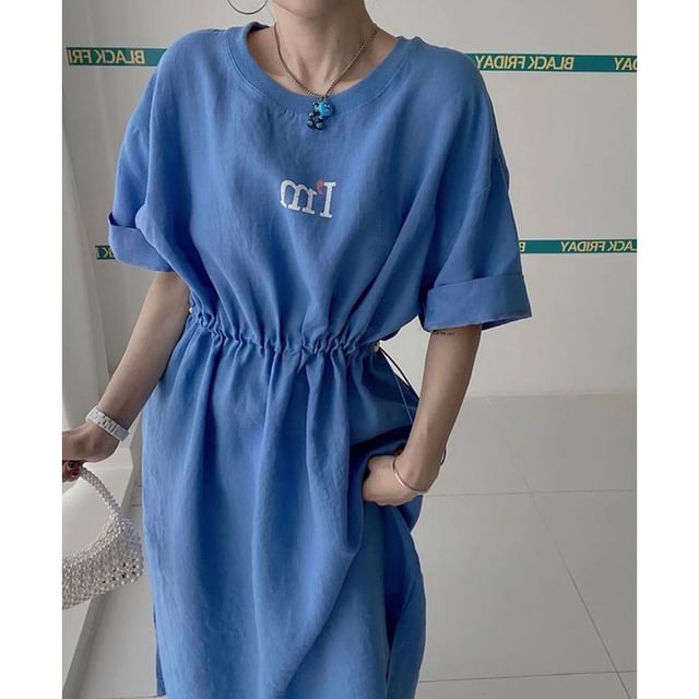 Short-Sleeve Lettering Drawstring Waist Slit Midi A-Line T-Shirt Dress