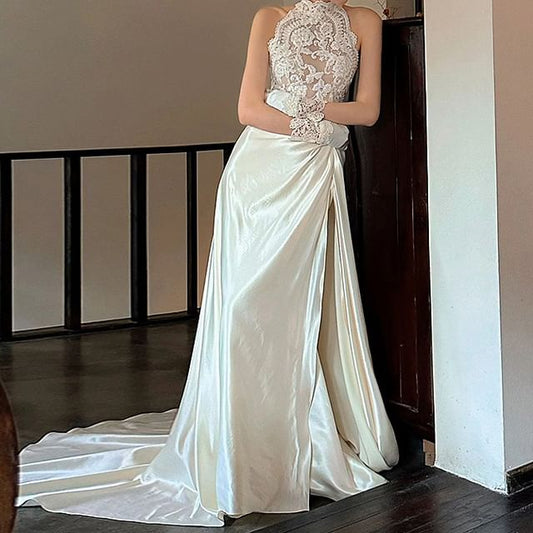 Lace Wedding Gown A-Line Trained Sleeveless