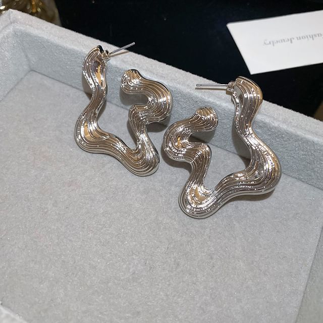 Wavy Copper Hoop Earring