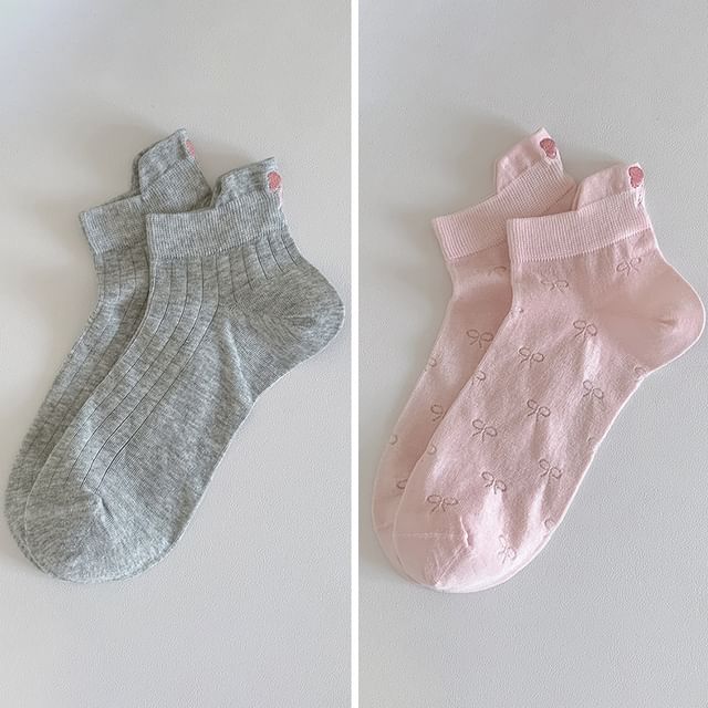 Bow Embroidery Socks Set