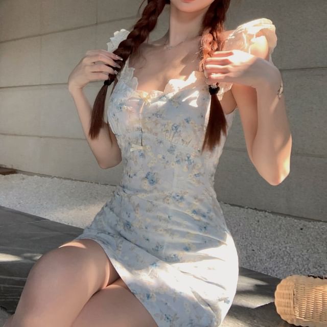 Spaghetti Strap Scoop Neck Floral Mini Sheath Dress