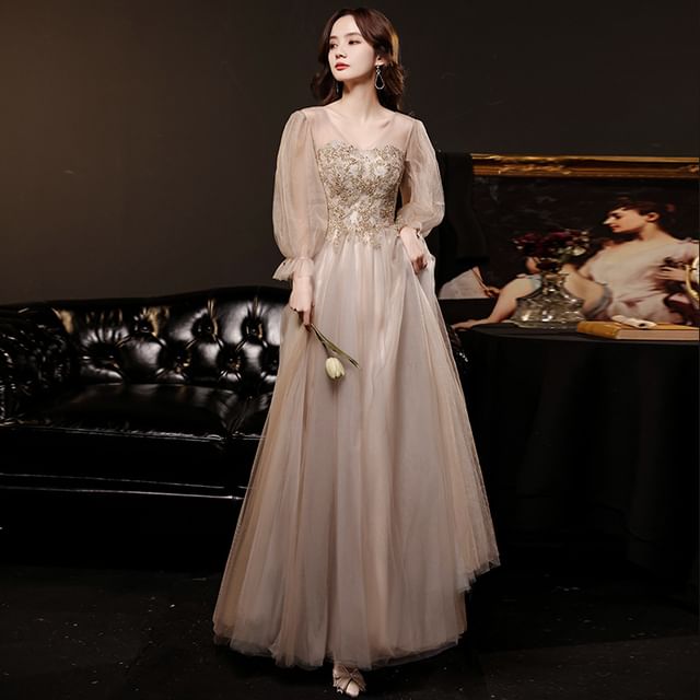 Long-Sleeve / Dress Mesh V-Neck Evening A-Line Gown