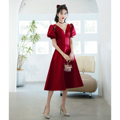 A-Line Evening V-Neck Short-Sleeve Beaded / Gown Ribbon Dress