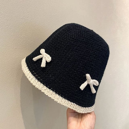 Bow Contrast Trim Knit Cloche Hat