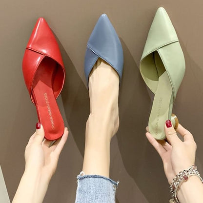 Pointed Toe Kitten Heel Mules