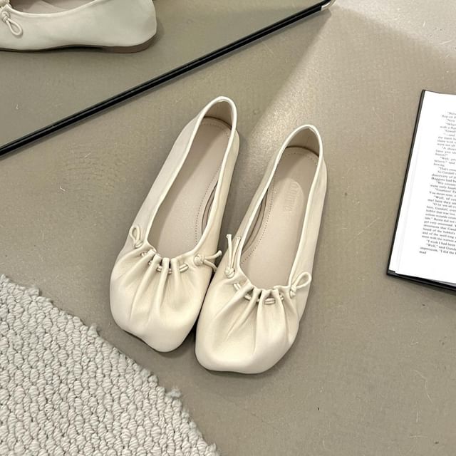 Square Toe Ruched Flats