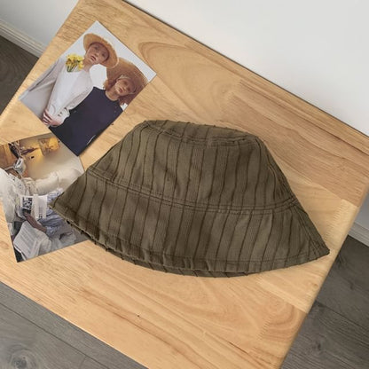 Plain Frayed Bucket Hat