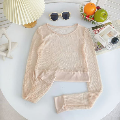 Langärmliges, schlichtes Crop-Top aus Netzstoff mit Rundhalsausschnitt