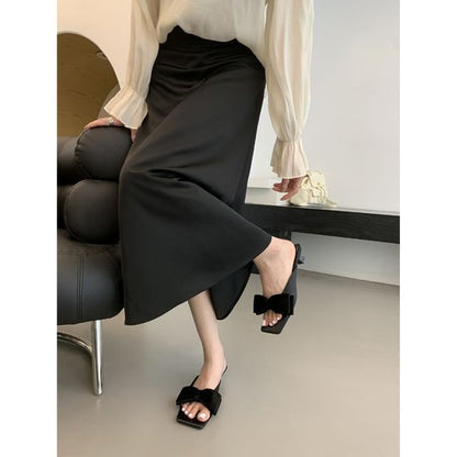 Bow Kitten Heel Slide Sandals