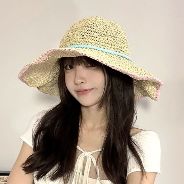 Wide Brim Summer Straw Hat With Blue Band