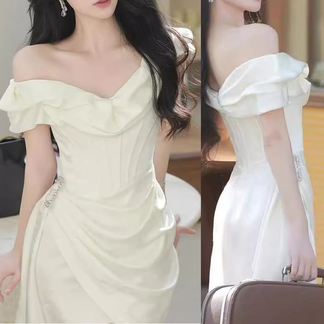 Short-Sleeve Off-Shoulder Plain Asymmetrical Ruched Wedding Dress