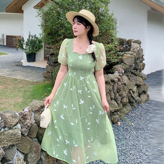 Short-Sleeve Leaf Embroidered Midi A-Line Dress