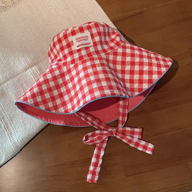 Hat Pattern Checkered Strap With Chin Bucket