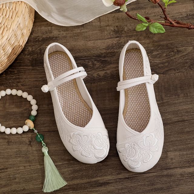 Plain Buttoned Frog Flats