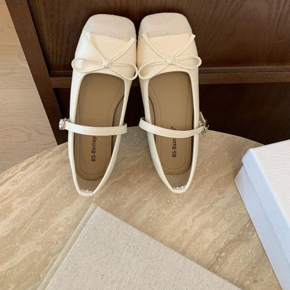 Cap Toe Bow Mary Jane Shoes