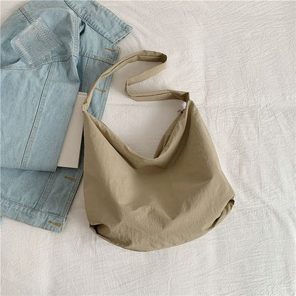 Plain Zip Shoulder Bag