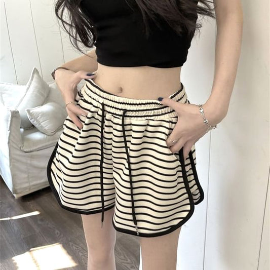 Drawstring Waist Striped Shorts