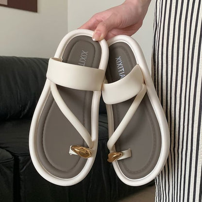 Plain Loop Toe Sandals