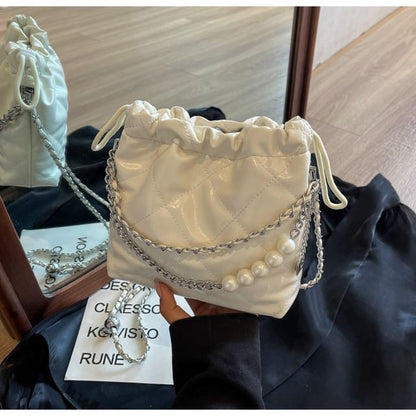 Chain Strap Quilted Bucket Bag