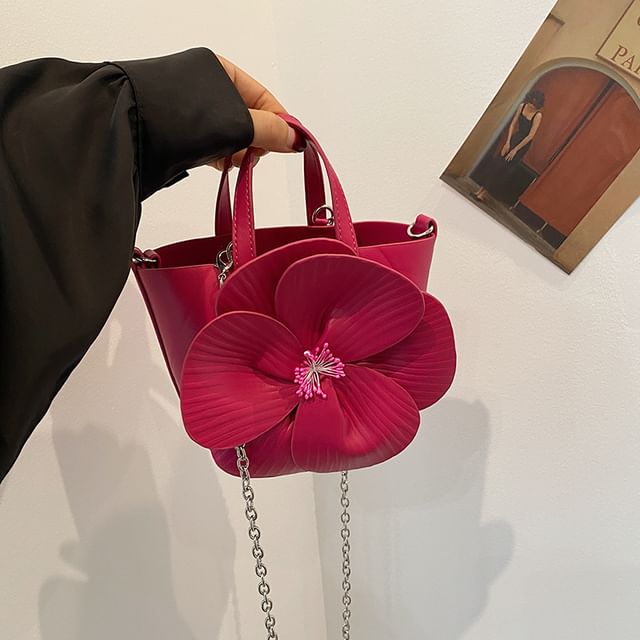 Set: Chain Strap Flower Bucket Bag + Pouch