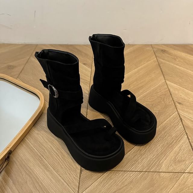 Toe Loop Platform Sandals