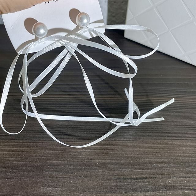 Faux Pearl Bow Earring