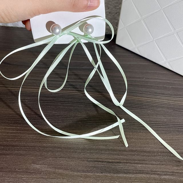 Faux Pearl Bow Earring