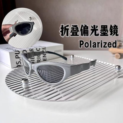 Cat Eye Sunglasses / Case