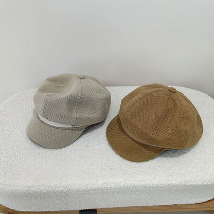 Lettering Belt Newsboy Cap