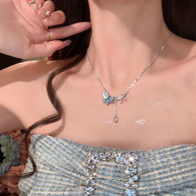 Butterfly Faux Pearl Layered Alloy Choker (Various Designs)