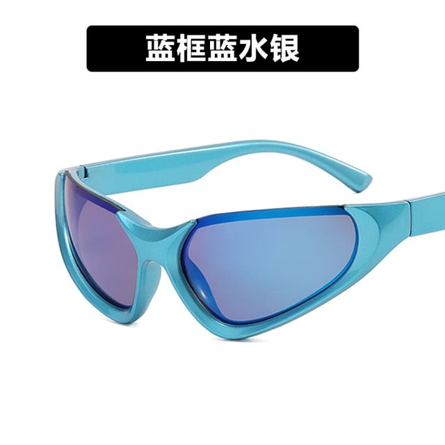 Y3K Futuristic Cat Eye Sunglasses