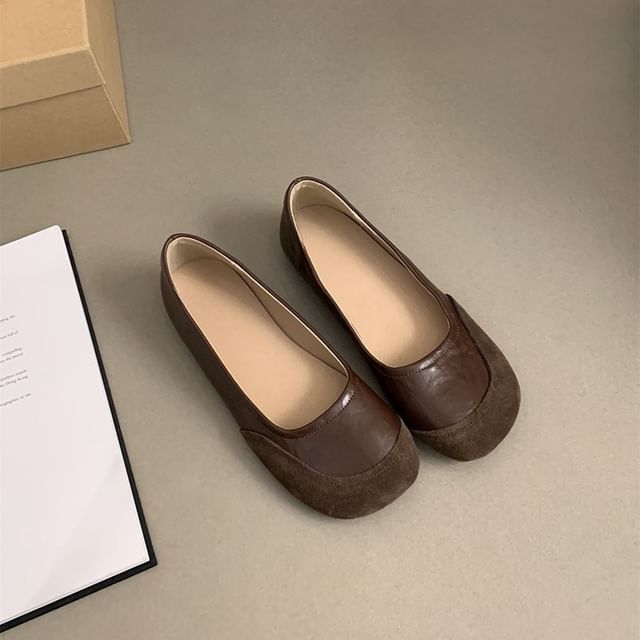 Round Toe Faux Leather Flats