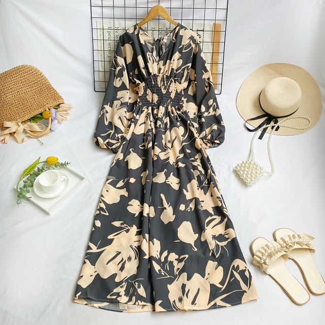 Short-Sleeve V-Neck Floral Print Shirred Maxi A-Line Dress