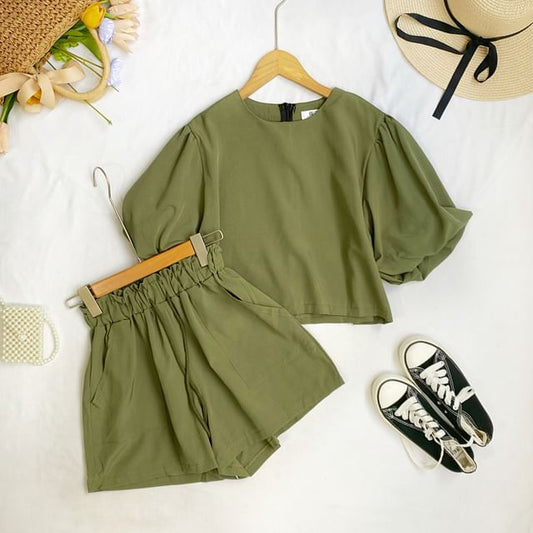 Set: Short-Sleeve Round Neck Plain Top + Drawstring Waist Shorts