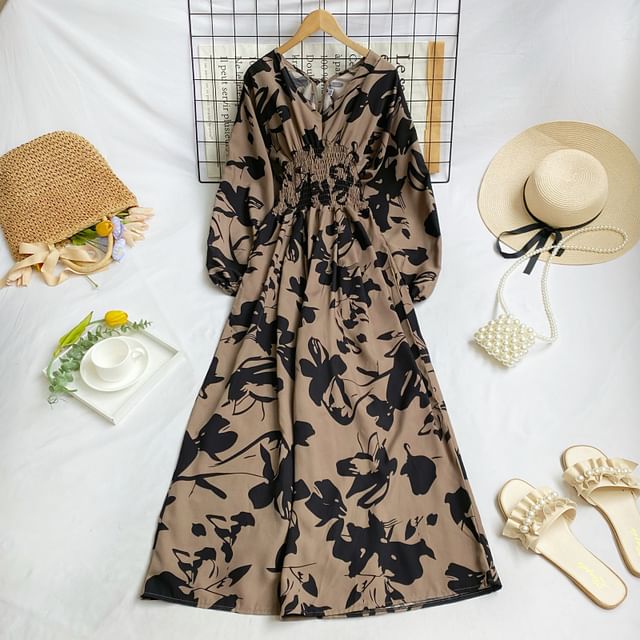 Short-Sleeve V-Neck Floral Print Shirred Maxi A-Line Dress