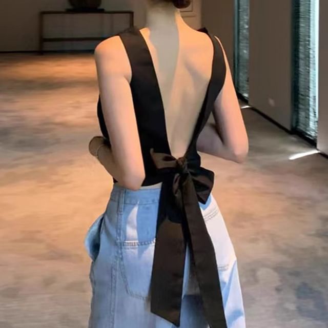 Sleeveless Open Back Plain Crop Top