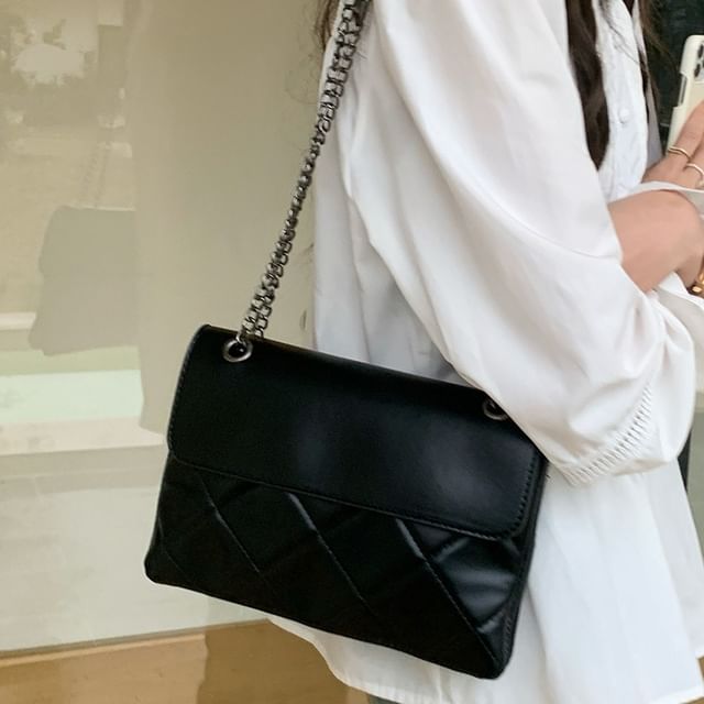 Quilted Flap Chain Shoulder Bag